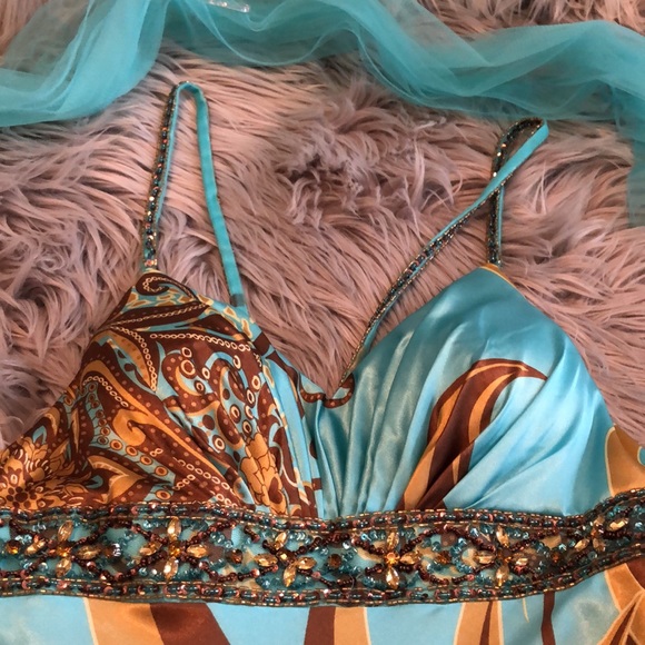 BG HAUTE evening/prom dress - Picture 2 of 8